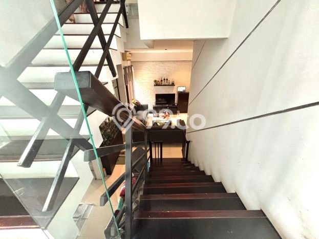 Rumah Elit Modern Siap Huni di Bintaro Jakarta Selatan Rumah Elit Modern Siap Huni di Bintaro Jakarta Selatan