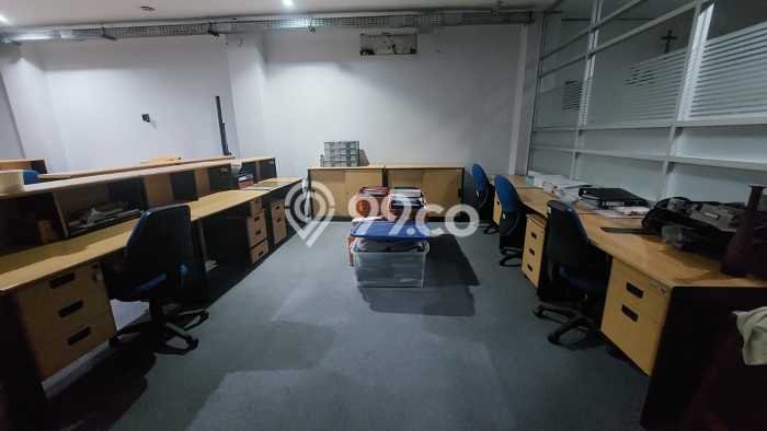 Kantor Paling Dicari LB 1045m2 Dijual di Bulak Kantor Paling Dicari LB 1045m2 Dijual di Bulak