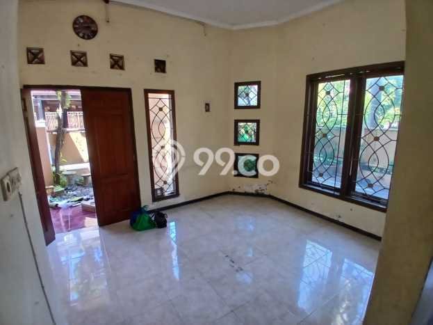 Dijual Hunian Rumah Terawat 3 Kamar di Karangpilang, Surabaya Dijual Hunian Rumah Terawat 3 Kamar di Karangpilang, Surabaya