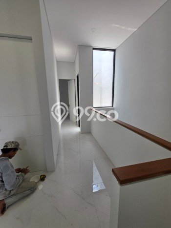 Dijual Rumah Eksklusif 4 KT di Sutorejo, Surabaya Dijual Rumah Eksklusif 4 KT di Sutorejo, Surabaya