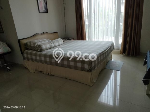 Rumah Strategis Modern Lb 156m2 di Tenggilis Mejoyo, Surabaya Rumah Strategis Modern Lb 156m2 di Tenggilis Mejoyo, Surabaya