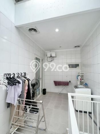 Jual Rumah Luas Elegan Dengan View Eksklusif di Mulyosari, Surabaya Jual Rumah Luas Elegan Dengan View Eksklusif di Mulyosari, Surabaya
