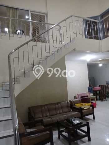 Jual Rumah Bagus Siap Huni LB 250m2 di Rungkut, Surabaya Jual Rumah Bagus Siap Huni LB 250m2 di Rungkut, Surabaya