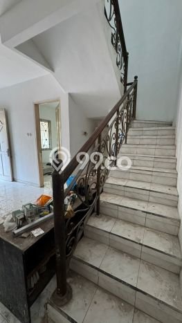Dijual Cepat Rumah Favorit Siap Huni LB 165m2 di Mulyorejo, Surabaya Dijual Cepat Rumah Favorit Siap Huni LB 165m2 di Mulyorejo, Surabaya