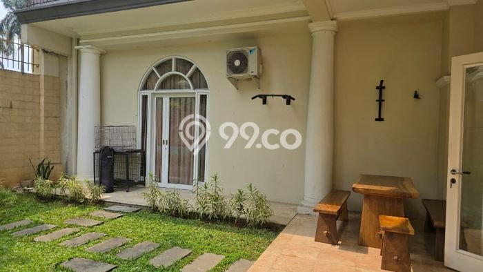 Ready to Use! Luxury House LT 550m2 Desain Elegan di BSD Ready to Use! Luxury House LT 550m2 Desain Elegan di BSD