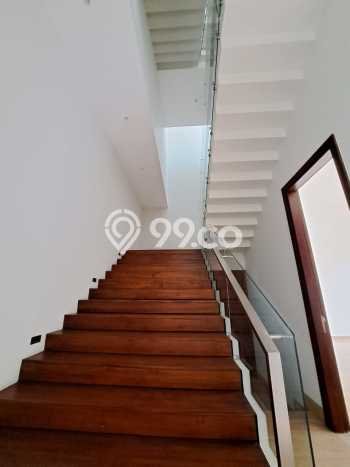 Dijual Rumah Premium dengan Fasilitas Sekitar Lengkap di BSD, Tangerang Selatan Dijual Rumah Premium dengan Fasilitas Sekitar Lengkap di BSD, Tangerang Selatan
