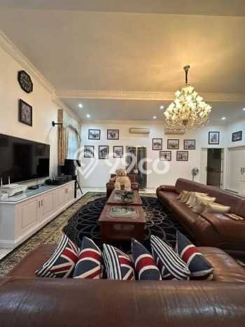 Rumah Elit Modern Tanpa Renovasi di Jati Padang Jakarta Selatan Rumah Elit Modern Tanpa Renovasi di Jati Padang Jakarta Selatan