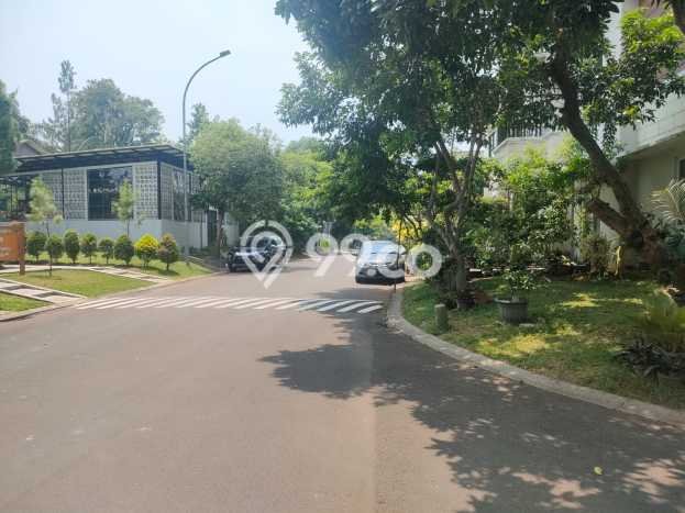 Jual Rumah Luas Elegan Dengan View Eksklusif di BSD Sevilla, Tangerang Jual Rumah Luas Elegan Dengan View Eksklusif di BSD Sevilla, Tangerang