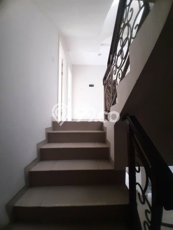 Ready to Use! Luxury House LT 128m2 Desain Modern di Alam Sutera Ready to Use! Luxury House LT 128m2 Desain Modern di Alam Sutera