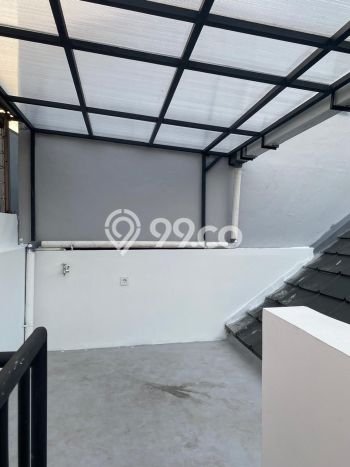Rumah Luas Asri 2 KT Siap Pakai di BSD Nusaloka Tangerang Rumah Luas Asri 2 KT Siap Pakai di BSD Nusaloka Tangerang