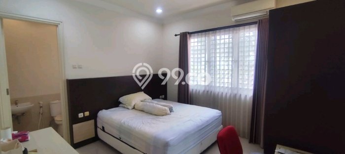 Rumah Cantik Siap Pakai Di Sukolilo Luas 300m2 Lokasi Strategis Rumah Cantik Siap Pakai Di Sukolilo Luas 300m2 Lokasi Strategis