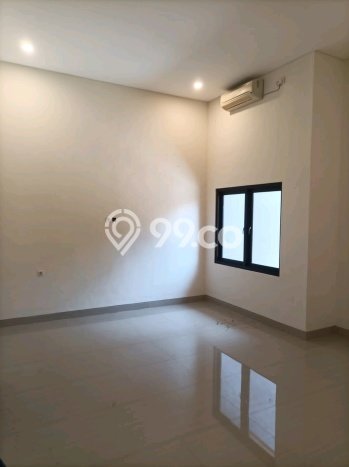 Rumah Asri 3 KT di Manyar, Surabaya - LT 240m2m² Rumah Asri 3 KT di Manyar, Surabaya - LT 240m2m²