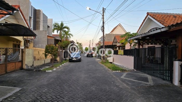 Dijual Rumah 2 Kamar Lokasi Strategis Nyaman dan Strategis di Wiyung Dijual Rumah 2 Kamar Lokasi Strategis Nyaman dan Strategis di Wiyung