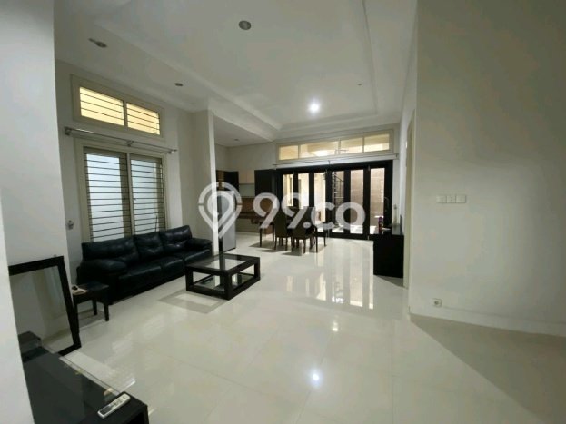 Rumah Cantik Siap Huni Di Gayungan Luas 145m2 Aman Rumah Cantik Siap Huni Di Gayungan Luas 145m2 Aman