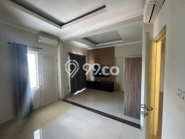 Rumah Luas Asri 3 KT Siap Pakai di Kutisari Surabaya Rumah Luas Asri 3 KT Siap Pakai di Kutisari Surabaya