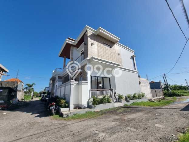 HARGA SPECIAL! Rumah Asri lokasi Munggu, LT 150m² Bangunan 275m² HARGA SPECIAL! Rumah Asri lokasi Munggu, LT 150m² Bangunan 275m²