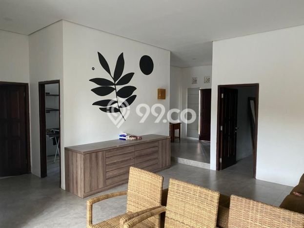 LOKASI TERBAIK! Rumah di Canggu, 3 KT, Lingkungan Elite, Luas 275m² Bangunan 220m² LOKASI TERBAIK! Rumah di Canggu, 3 KT, Lingkungan Elite, Luas 275m² Bangunan 220m²