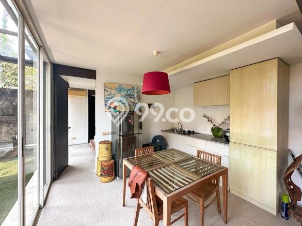 HUNIAN EKSKLUSIF! Rumah area Kerobokan, 3 KM, Konsep Modern, Luas 150m² Bangunan 10m² HUNIAN EKSKLUSIF! Rumah area Kerobokan, 3 KM, Konsep Modern, Luas 150m² Bangunan 10m²
