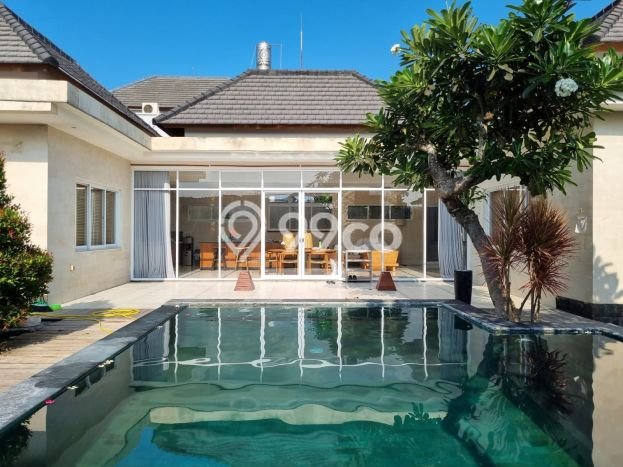 RARE UNIT! Rumah di Legian, 3 KT, View Indah, Luas 450m² Bangunan 300m² RARE UNIT! Rumah di Legian, 3 KT, View Indah, Luas 450m² Bangunan 300m²