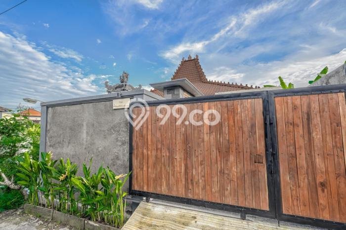 SPECIAL PRICE! Rumah area Kerobokan, 3 KM, Dekat Pusat Kota, LT 200m² Bangunan 130m² SPECIAL PRICE! Rumah area Kerobokan, 3 KM, Dekat Pusat Kota, LT 200m² Bangunan 130m²