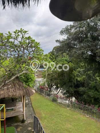 Disewakan Komersial Premium Kawasan Gatot Subroto, Luas 300m², Lokasi Komersial, Jalan Bagus Disewakan Komersial Premium Kawasan Gatot Subroto, Luas 300m², Lokasi Komersial, Jalan Bagus