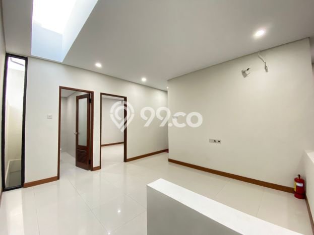 SPECIAL OFFER! Rumah di Renon, 3 KM, Area Strategis, Luas 100m2m² LB 160m2m² SPECIAL OFFER! Rumah di Renon, 3 KM, Area Strategis, Luas 100m2m² LB 160m2m²