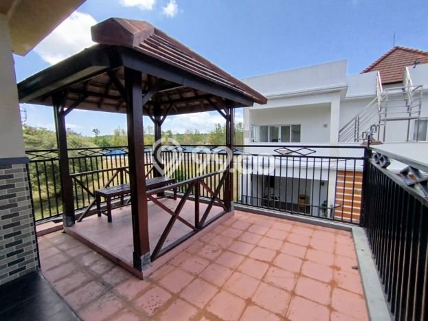 Rumah Nyaman dengan Luas Tanah 125m² dan Luas Bangunan 86m² di Area Jimbaran, Badung Rumah Nyaman dengan Luas Tanah 125m² dan Luas Bangunan 86m² di Area Jimbaran, Badung