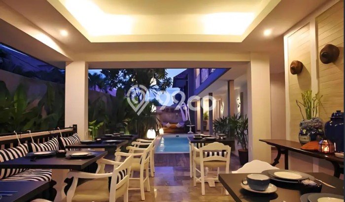 Jual Hotel Kawasan , Luas 350m2m², Area Komersial Jual Hotel Kawasan , Luas 350m2m², Area Komersial