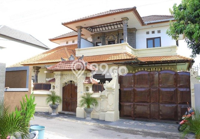 Rumah kawasan Renon, Akses ke Fasilitas, 5 KT, Luas 300m² Bangunan 200m² Rumah kawasan Renon, Akses ke Fasilitas, 5 KT, Luas 300m² Bangunan 200m²
