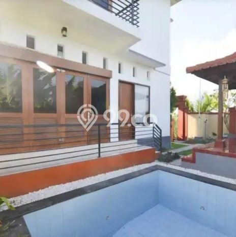 Rumah Asri di Canggu, 5 KM, Lingkungan Strategis, Luas 250m² Bangunan 400m² Rumah Asri di Canggu, 5 KM, Lingkungan Strategis, Luas 250m² Bangunan 400m²