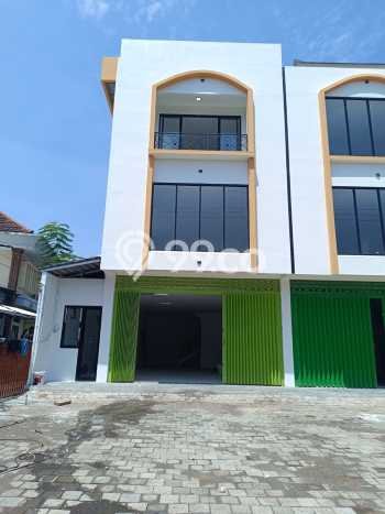 LOKASI SUPER STRATEGIS! Ruko di Kuta, Luas 260m², Kawasan Bisnis LOKASI SUPER STRATEGIS! Ruko di Kuta, Luas 260m², Kawasan Bisnis