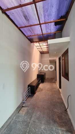 Ready to Use! Premium House LT 256m2 Desain Elegan di Sunset Road Ready to Use! Premium House LT 256m2 Desain Elegan di Sunset Road