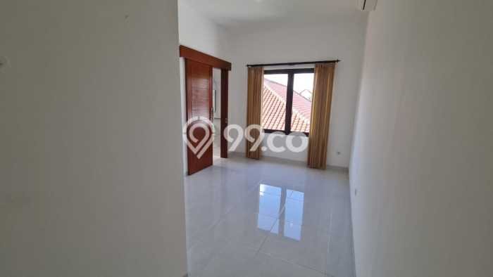 PILIHAN TEPAT! Rumah di Renon, 3 KM, Dekat Mall, LT 142m² LB 135m² PILIHAN TEPAT! Rumah di Renon, 3 KM, Dekat Mall, LT 142m² LB 135m²