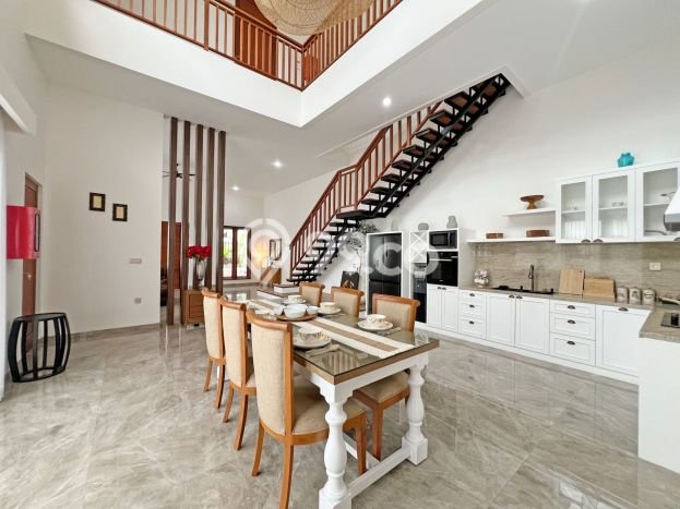 HARGA TERBAIK! Vila Kawasan , Luas 296m2m², Lingkungan Eksklusif dengan keamanan terjaga HARGA TERBAIK! Vila Kawasan , Luas 296m2m², Lingkungan Eksklusif dengan keamanan terjaga