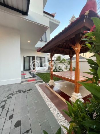 Rumah Premium kawasan Jimbaran, 3 KT, Lingkungan Tenang, Luas 200m2m² Bangunan 150m2m² Rumah Premium kawasan Jimbaran, 3 KT, Lingkungan Tenang, Luas 200m2m² Bangunan 150m2m²
