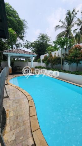 UNIT LANGKA! Rumah di Lippo Karawaci, 4 KT, Pemandangan Indah, LT 650m² Bangunan 400m² UNIT LANGKA! Rumah di Lippo Karawaci, 4 KT, Pemandangan Indah, LT 650m² Bangunan 400m²