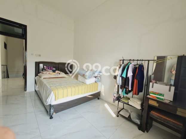 For Sale Rumah 4 Kamar Lokasi Ideal Bagus dan Strategis di Harjamukti For Sale Rumah 4 Kamar Lokasi Ideal Bagus dan Strategis di Harjamukti