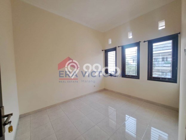 Lokasi terbaik! Rumah siap huni dikontrakkan di Lowokwaru LB 180m2 Lokasi terbaik! Rumah siap huni dikontrakkan di Lowokwaru LB 180m2