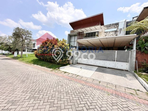 Rumah Luxury Modern Tanpa Renovasi di Tidar Malang Rumah Luxury Modern Tanpa Renovasi di Tidar Malang