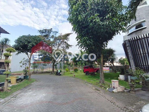 Siap Huni Rumah Mewah 6 Kamar di Klojen Dekat ke Mana Saja Siap Huni Rumah Mewah 6 Kamar di Klojen Dekat ke Mana Saja