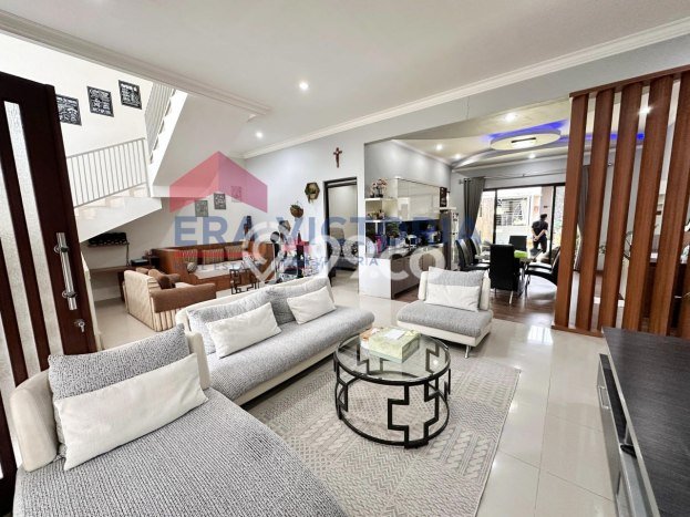 Rumah Luxury Modern Tanpa Renovasi di Tidar Malang Rumah Luxury Modern Tanpa Renovasi di Tidar Malang
