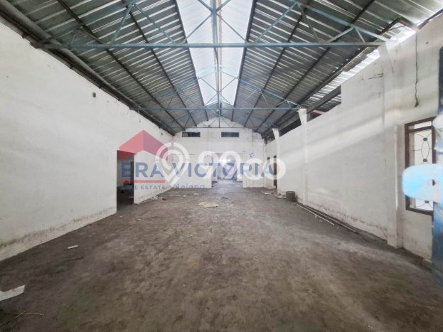 Gudang Kawasan Pakisaji, Luas 456m2m², Lokasi Berkembang Gudang Kawasan Pakisaji, Luas 456m2m², Lokasi Berkembang