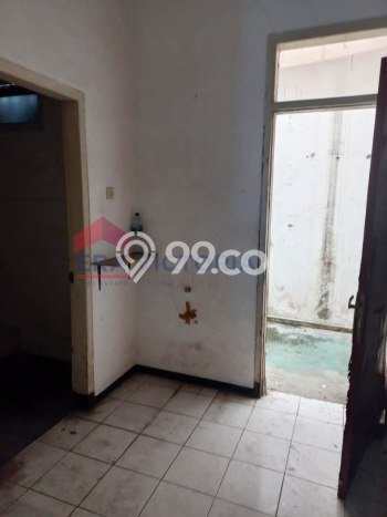 Ruko untuk disewa di Klojen punya LT 94m2 & LB 160m2 harga sewa kompetitif Ruko untuk disewa di Klojen punya LT 94m2 & LB 160m2 harga sewa kompetitif