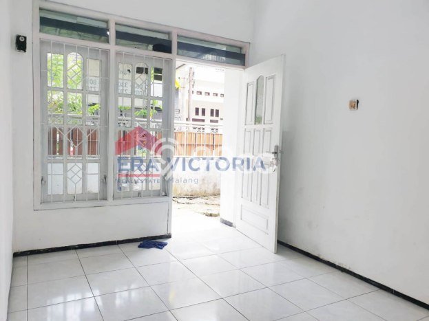 Rumah di Kedungkandang, Malang, Luas 102m2m² LB 80m2m² Rumah di Kedungkandang, Malang, Luas 102m2m² LB 80m2m²