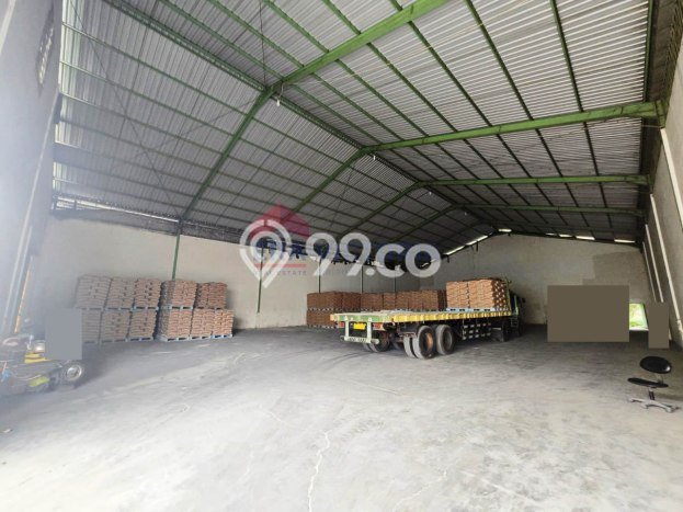 LOKASI STRATEGIS! Gudang Kawasan Pakisaji, Luas 783m2m², Sentra Perdagangan LOKASI STRATEGIS! Gudang Kawasan Pakisaji, Luas 783m2m², Sentra Perdagangan