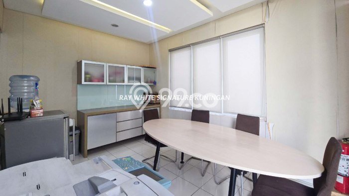 Kantor Dijual di Tangerang LT 300m2 & LB 468m2 Lokasi Terbaik! Kantor Dijual di Tangerang LT 300m2 & LB 468m2 Lokasi Terbaik!