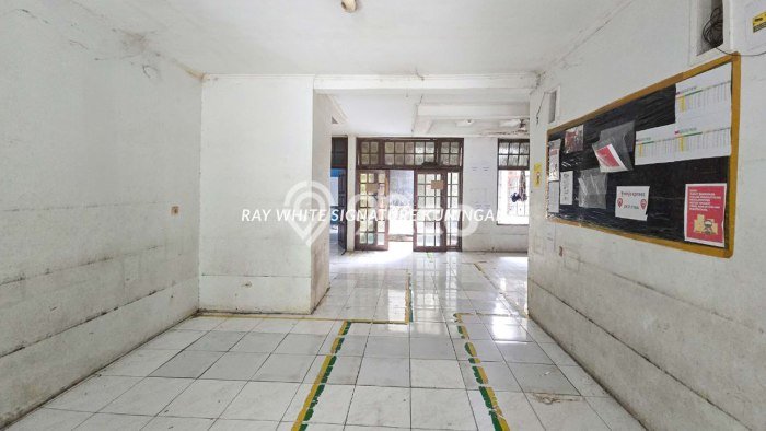 Hunian Elit LB 280m2 Siap Huni Desain Elegan di Bendungan Hilir, Jakarta Pusat Hunian Elit LB 280m2 Siap Huni Desain Elegan di Bendungan Hilir, Jakarta Pusat