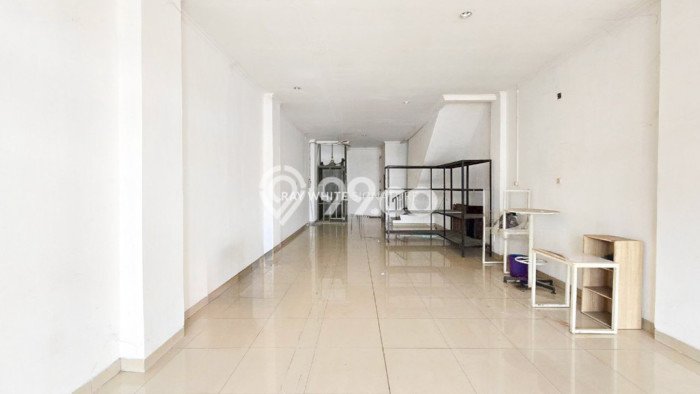 Gudang Dijual Lokasi Emas di Ciputat Timur Luas 350m2 Gudang Dijual Lokasi Emas di Ciputat Timur Luas 350m2