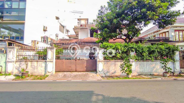 For Sale! Luxury House LT 408m2 Desain Elegan di Kalibata For Sale! Luxury House LT 408m2 Desain Elegan di Kalibata