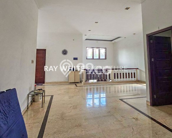 Dijual Rumah Mewah Elegan Dengan View Eksklusif di Bintaro, Jakarta Selatan Dijual Rumah Mewah Elegan Dengan View Eksklusif di Bintaro, Jakarta Selatan